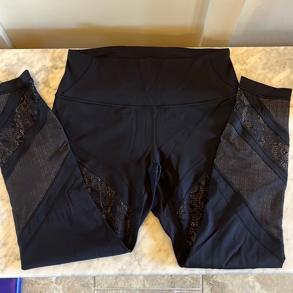 Lulu Wunder unders with lace detail